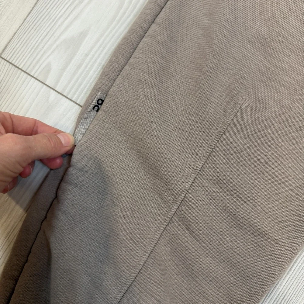 On Cloud Club Pants Sweatpants Taupe Brown LOOSE‎ FIT Size XS Retail $99